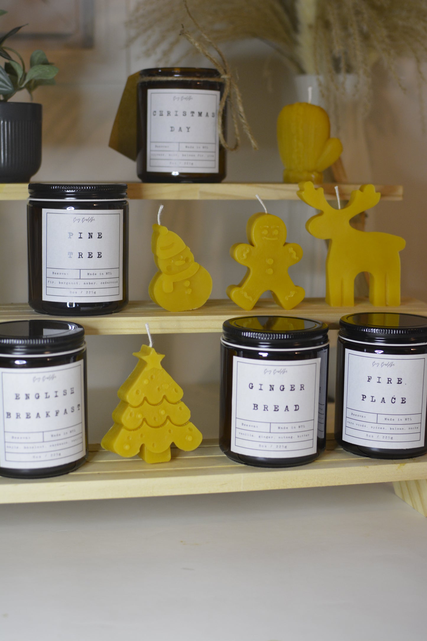 Christmas tree beeswax candle