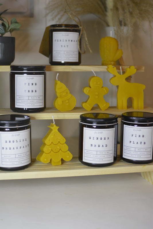 Snowman beeswax candle